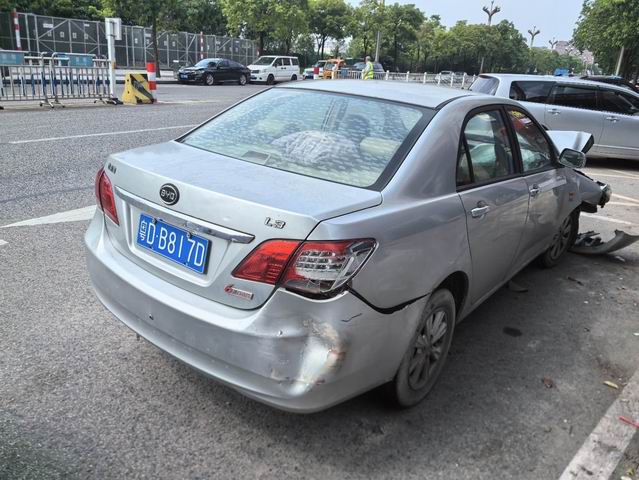 车辆图片-2