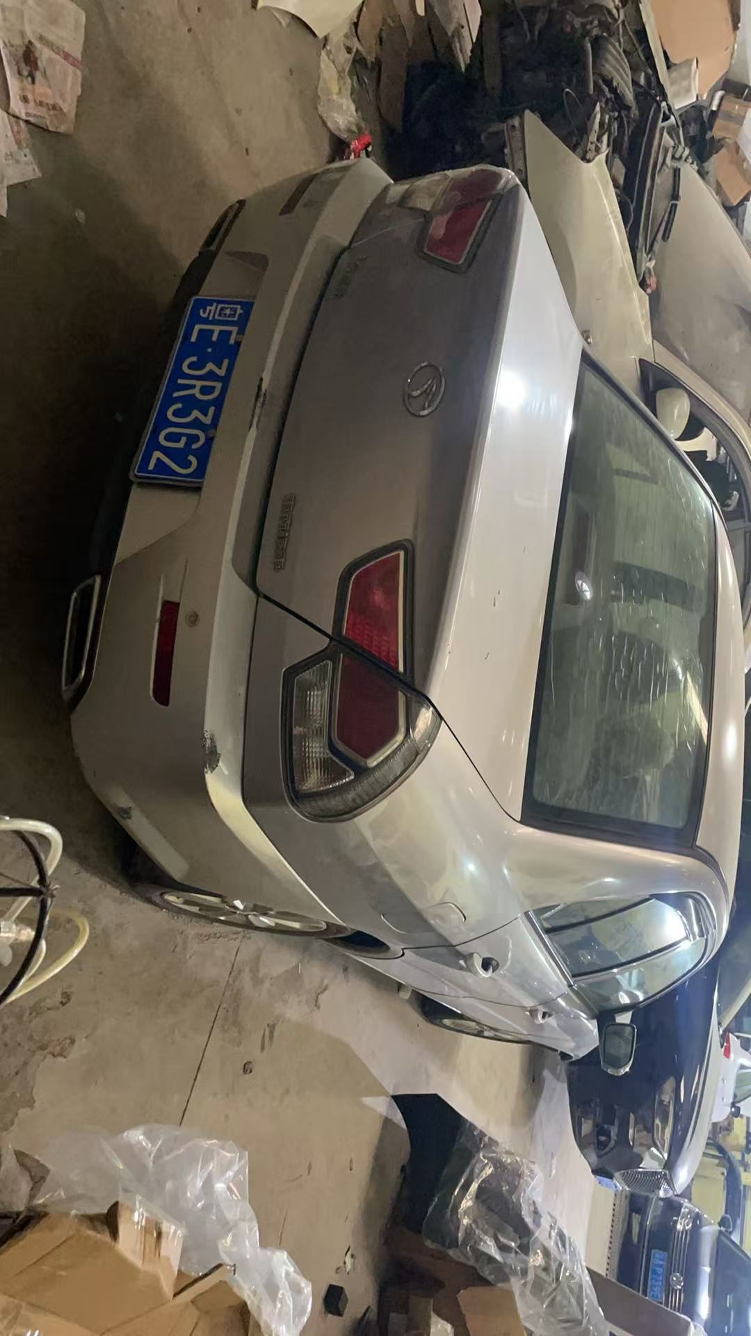 车辆图片-0